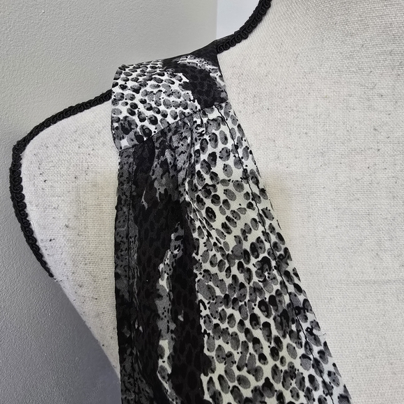 SHOW ME YOUR MUMU Sleeveless Snakeskin Bold Exotic Edgy V Neck Hi Lo Top S Black - Picture 7 of 14
